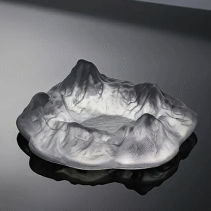ice-shaped ashtray with a spill-proof frosted marble texture